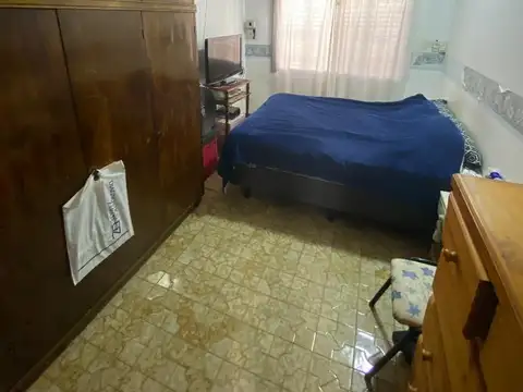 Excelente vivienda multifamiliar en el centro de Zarate