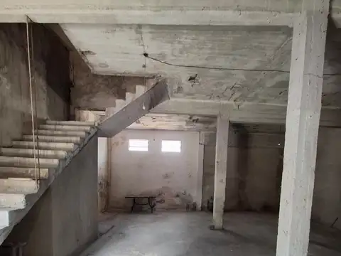 Local en Alquiler Via Púb.