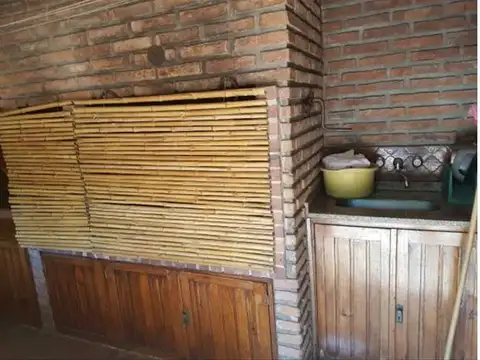 Casa en Venta con 4 cocheras