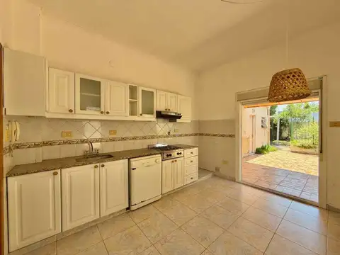 Casa en Venta en Manuel B Gonnet, USD 128.000