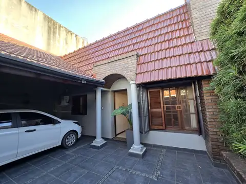 Casa en venta con Piscina -  Barrio Sur