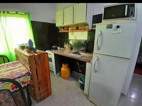 Casa 2 ambientes con 1 baño
