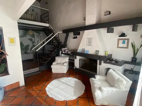 Casa Victoria a metros de Libertador