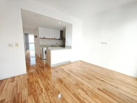 2 amb impecable con balcon y 2 baños_ 10 años antiguedad