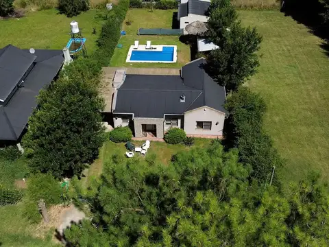 Casa QUINTA Multifamiliar-Casa 4 Amb + Casa  2 Amb