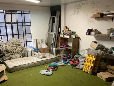 Galpon en Venta 44  mts Fondo