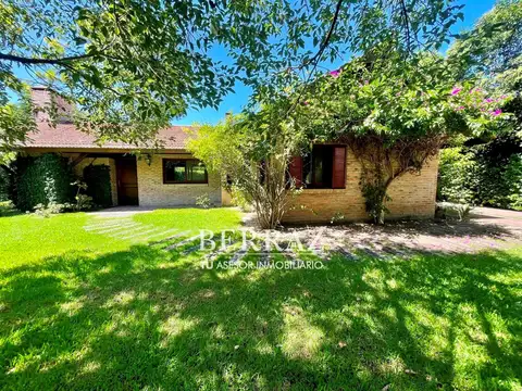 Casa venta 5 ambientes con Vista al Golf en Village Golf