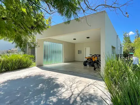 Casa en Venta en Funes, USD 750.000