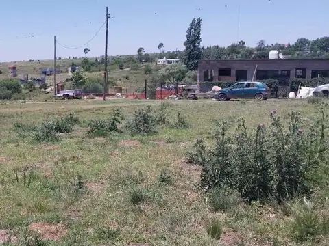 SE VENDEN 3 TERRENOS EN VILLA YACANTO 215 m2 C/U