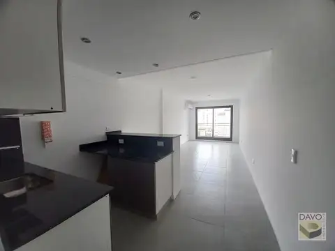 Excelente Monoambiente al Frente c/ Balcón.