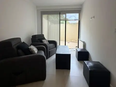 Depto Tipo Casa 2 ambientes con 1 baño