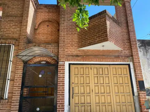 Casa 6 ambientes con 3 baños