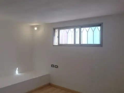 Depto Tipo Casa en Venta al Este