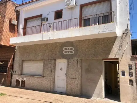 PH DE 3 AMB. C/PATIO Y TERRAZA.