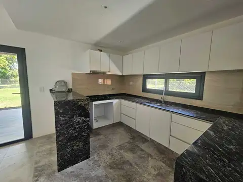 Casa en Venta en Pilar del Este - Santa Lucia, USD 175.000