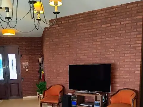 Casa en Venta en Castelar Norte, USD 300.000