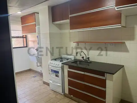 31 y 522 100, Piso 0