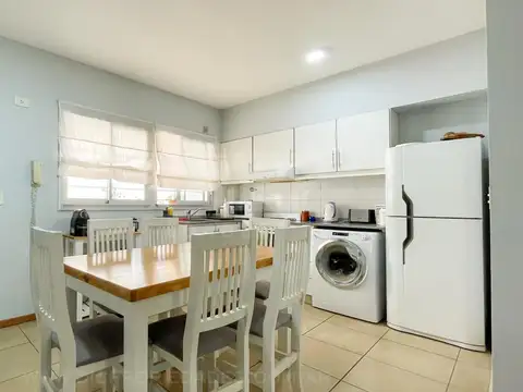 Hipolito Yrigoyen  al 1900, entre Chacabuco y Virrey  Liniers