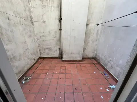 Depto. 2 ambientes con patio ALQUILER