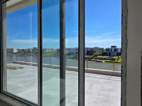 Casa en venta en Barrio Carpinchos Nordelta, Tigre.