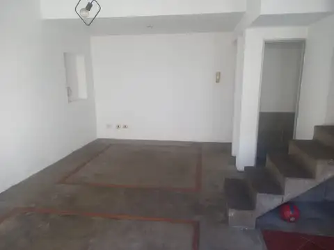 Depto Tipo Casa en Alquiler en Boedo, $ 900.000