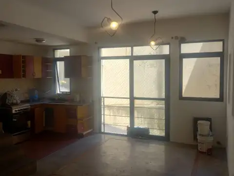 Depto Tipo Casa 3 ambientes con 2 baños