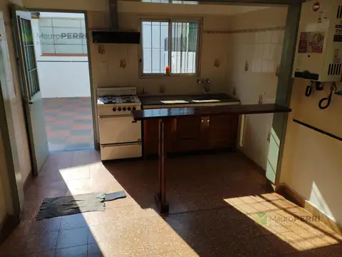 Casa en Venta con 3 cocheras