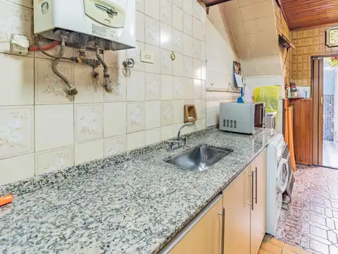 Depto Tipo Casa 7 ambientes con 2 baños