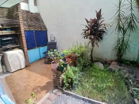 Depto Tipo Casa en Venta de 2 dormitorios