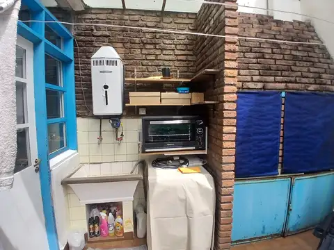 Hipólito Yrigoyen 2300