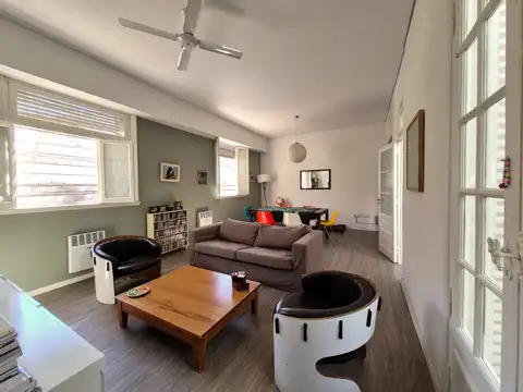 Depto Tipo Casa 4 ambientes con 2 baños