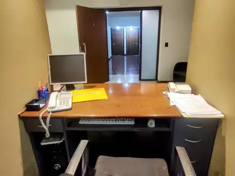 VENTA moderna OFICINA MICROCENTRO / TRIBUNALES 150M2 coch seg24hs