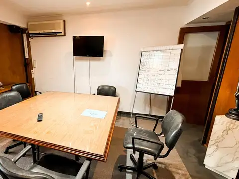 Oficina 4 ambientes con 1 baño