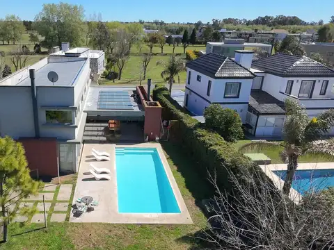 Casa de 5 amb. a la venta en Club de Campo Las Cañuelas - Cañuelas
