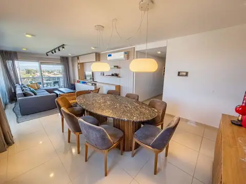 Departamento en Venta en Cerro De Las Rosas, USD 315.000