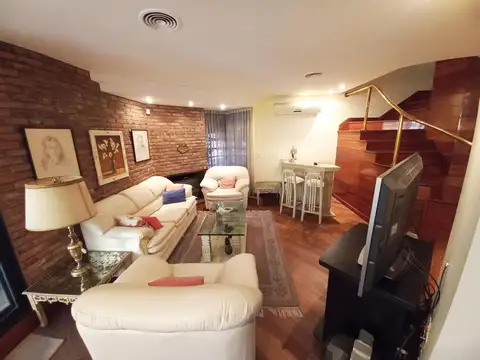Casa en Venta con 4 cocheras