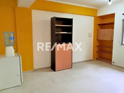 Oficina en Alquiler en Neuquen, $ 600.000