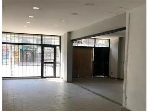 LOCAL 800m2 en 2 plantas alquiler Avellaneda