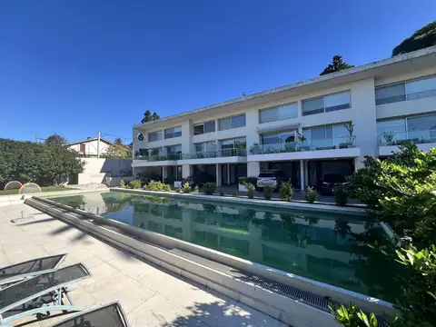 Vendo increible triplex vista al rio tipo barrio privado