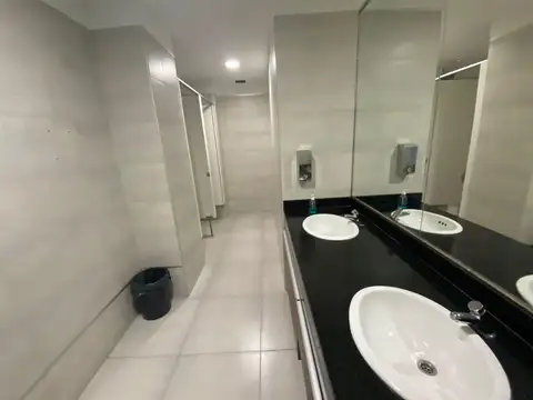 Oficina en Alquiler en Barrio Parque, USD 6.600