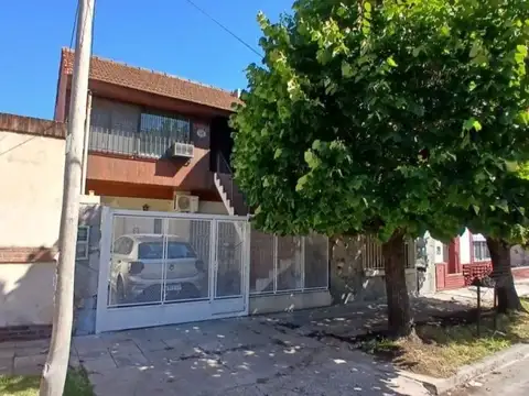 [VENTA] PH en Primer piso | Villa Sarmiento| a 1 cuadra del Acceso Oeste
