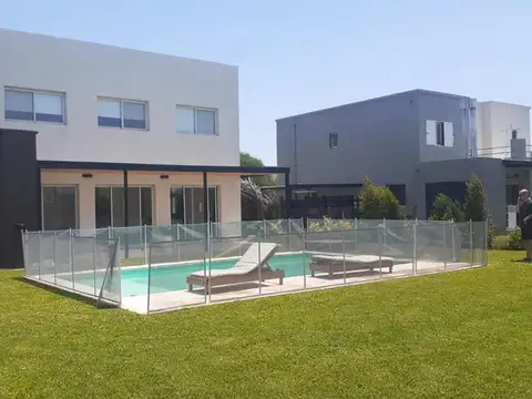 Casa en Alquiler al Norte