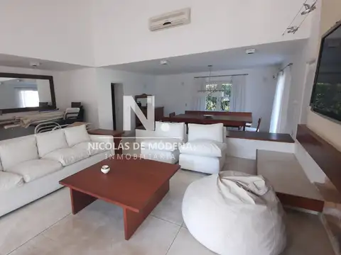 Casa en Venta de 4 dormitorios