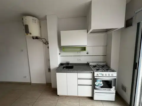 Departamento en Alquiler en Caseros, $ 550.000