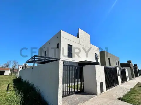 Garrone del Lago 1400, Piso 0