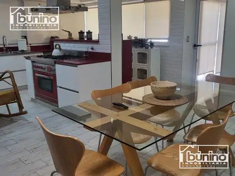 Casa alquiler temporario, 4 habitaciones con piscina - Funes