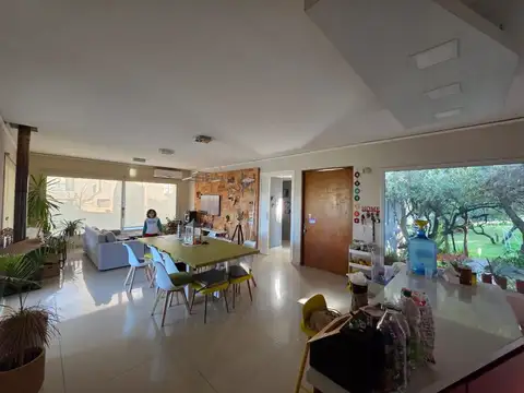 CASA 3 DORMITORIOS 4 BAÑOS Y PILETA EN TIERRA ALTA