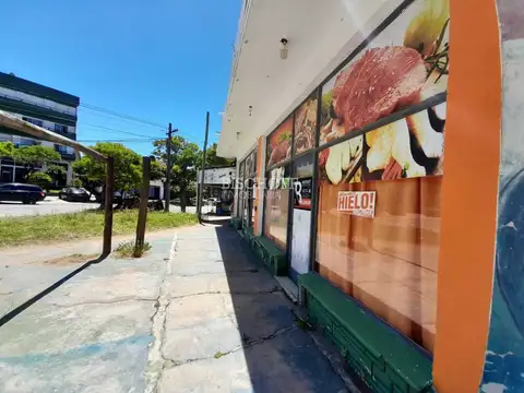 Local en Alquiler en Sur, USD 300