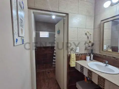 Casa 4 ambientes con 1 baño