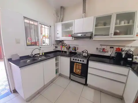 Casa 5 ambientes con 1 baño